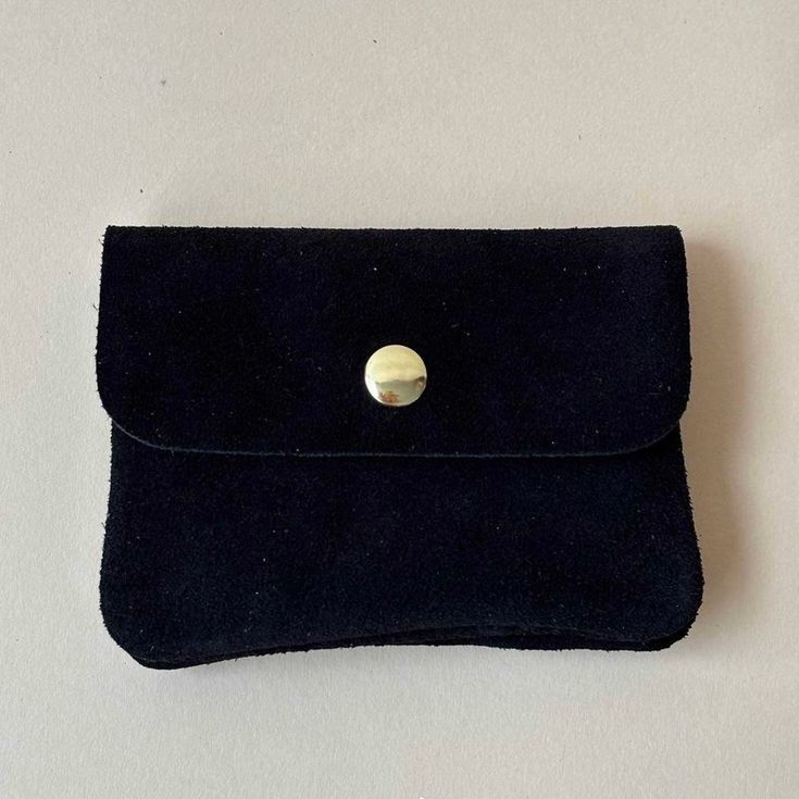 Hübsches, kleines Wildleder-Portemonnaie Hübsches, kleines Wildleder-Portemonnaie