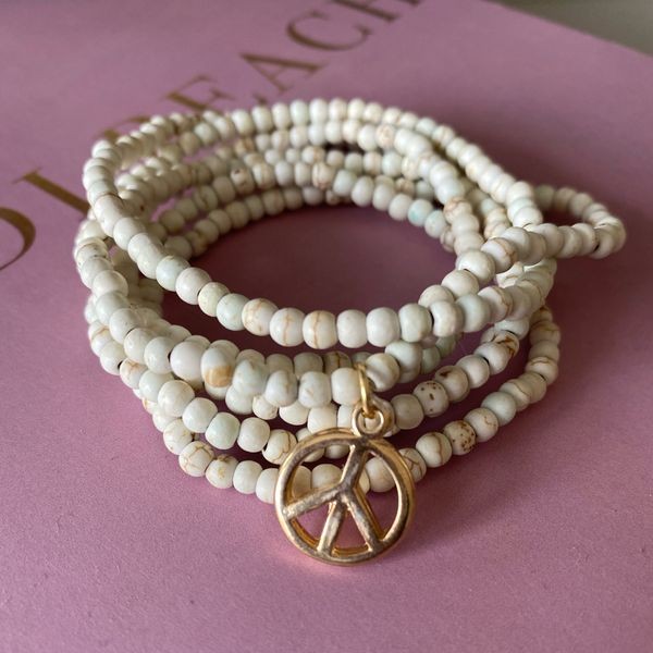 Zarte(s) Peace Armband/Kette creme