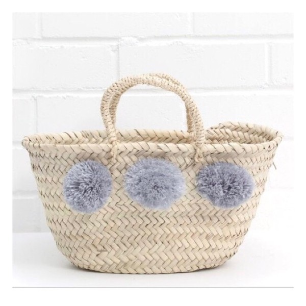 Niedlicher, kleiner Pom Pom Korb